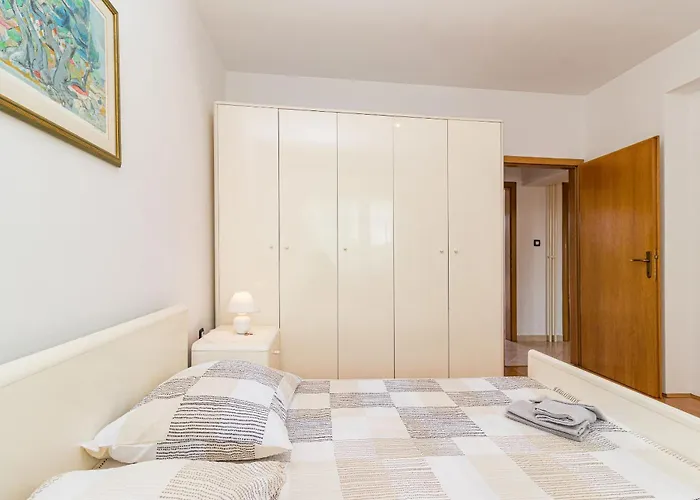 Jere Apartman